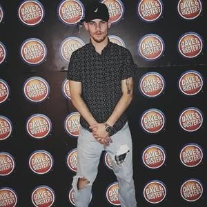 Meet your Posher, Jonathan